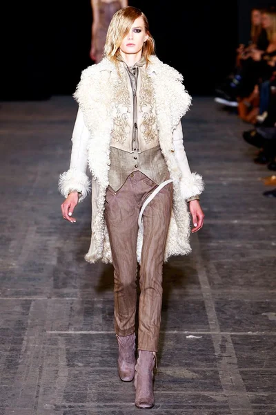 Look 31